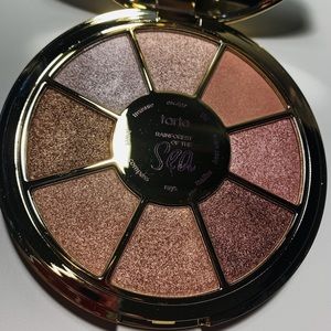 limited Rainforest of the Sea eyeshadow palette